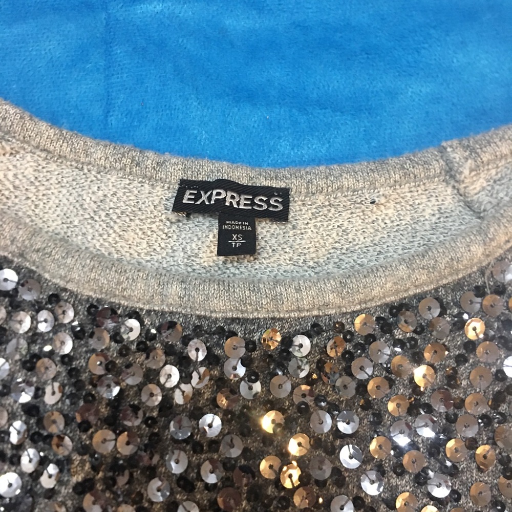 Express Sweater‎ - Picture 3 of 3